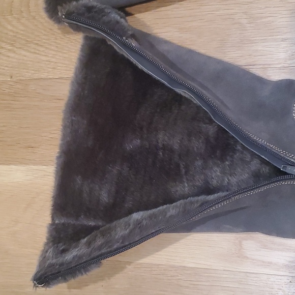 Baretraps Cathy Suede Wedge Heel Boot - Picture 5 of 7